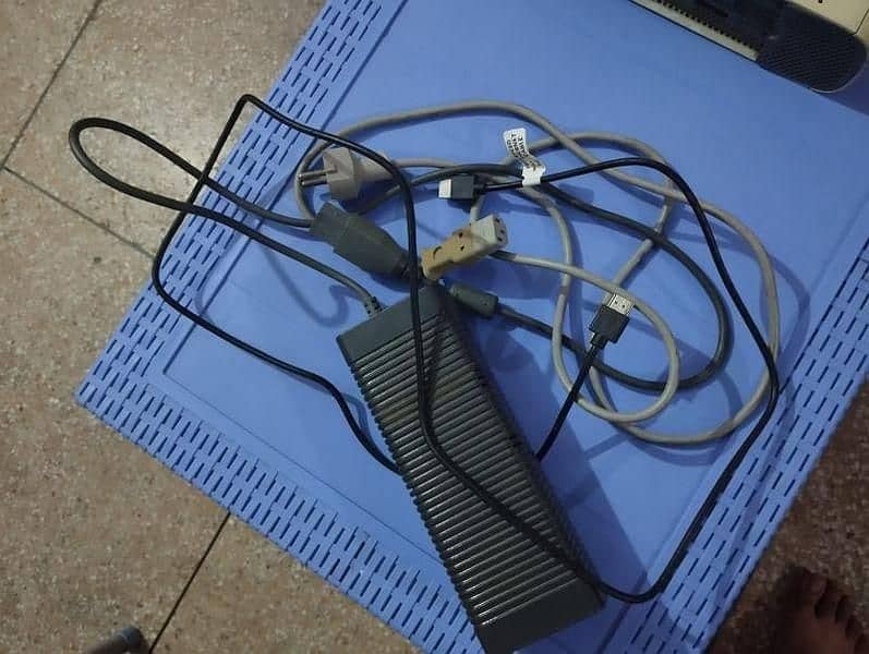 XBOX 360 POWER SUPPLY WITH HDMI CABLE 7