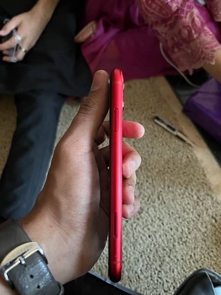 Iphone 11 64gb product red factory unlocked 5