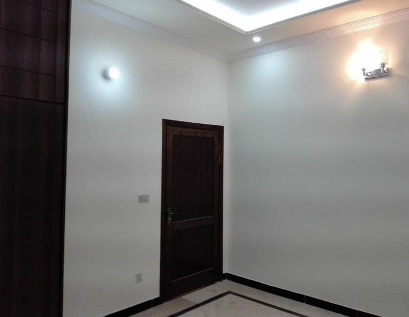 Spacious 7 Marla Upper Portion Available For rent In G-13 2