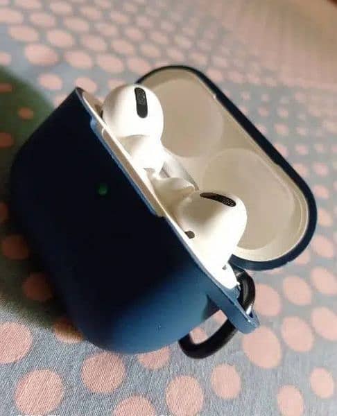 Apple Airpods Pro 4