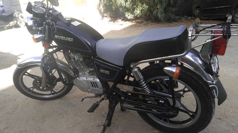 suzuki gn125 original japani bike for sale,karachi registered chassis 8