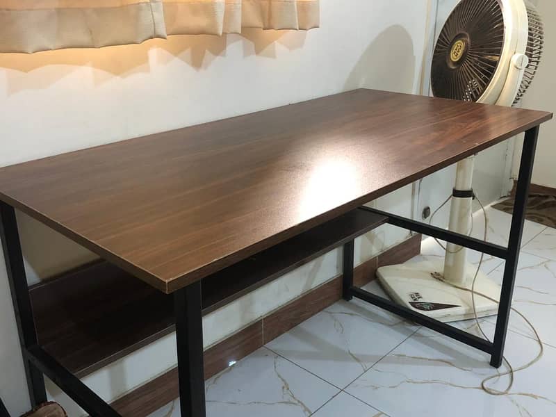 WOODEN WRITING TABLE 1