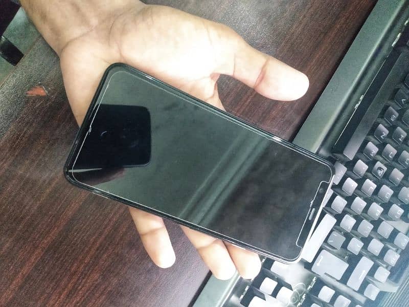 Google pixel 4xl non pta 6/64 10 by 10 condition 2