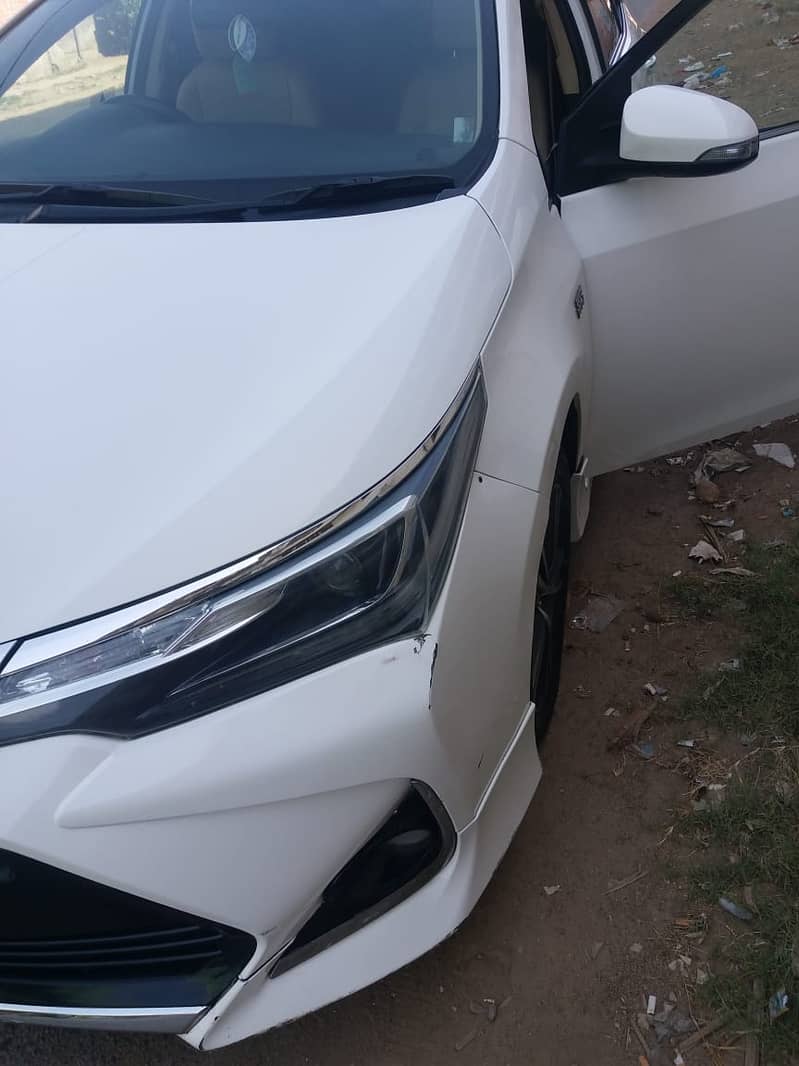 TOYOTA COROLLA ALTIS GRANDE 1.8  MODEL 2018 & REG 2019 TOP OF THE LINE 3