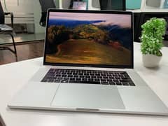 Macbook pro 15 inch  32 / 256 0