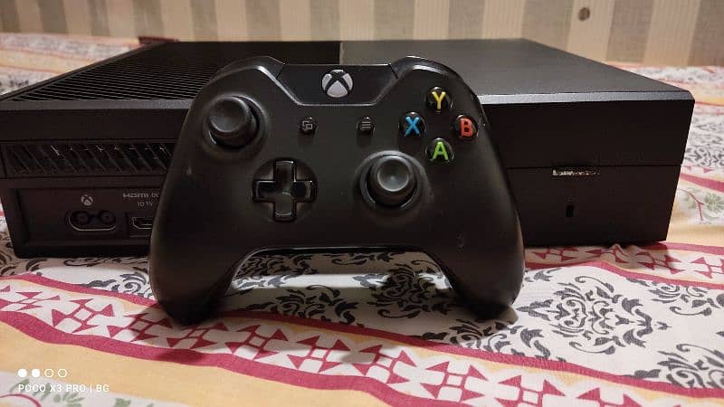 XBOX 1 with controller and all cables 5