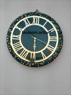 Emerald Resin Wall Clock