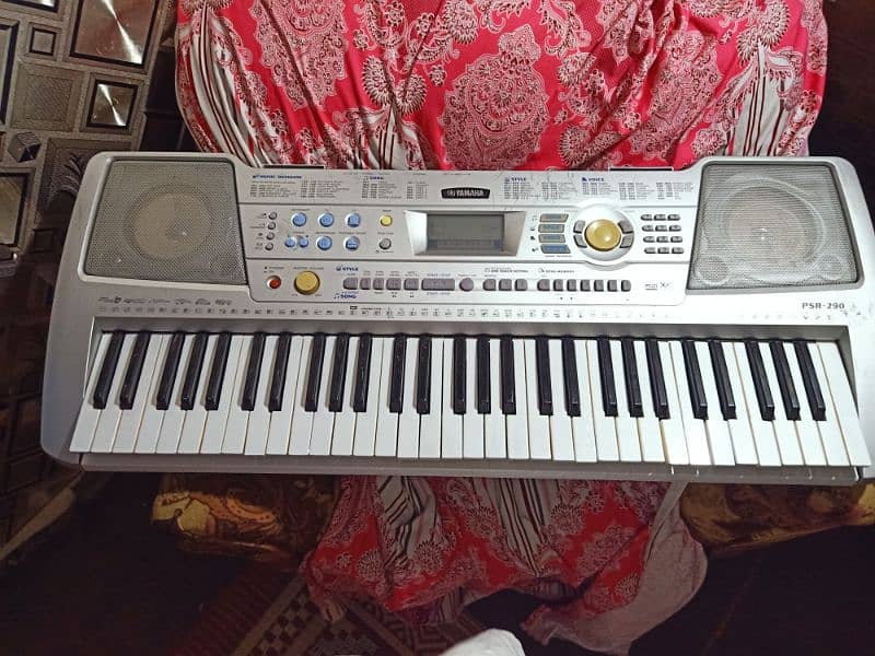 Yamaha Psr 290 Professional Arranger Keyboard 1