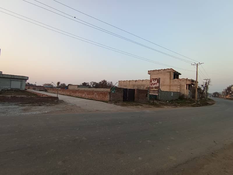 7 Marla Corner Plot Available For Sale In Shadiwal Near Main Road City Gujrat 5