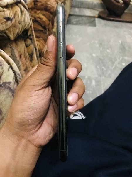 iPhone 11 Pro Max 256 GB non pta 4