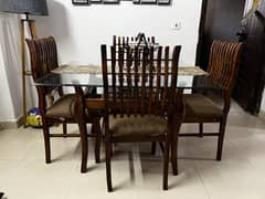 4 chairs dining table