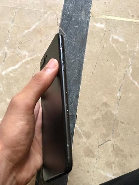 Iphone 7 plus urgent sale 3