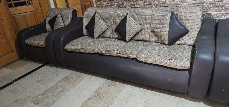 5 Seator Sofa Set Molty Foam with Warranty 1