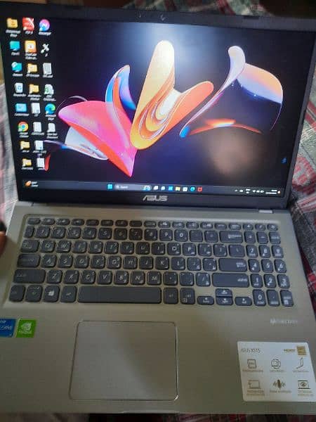 ASUS new laptop for sale with new laptop bag and Bluetooth mouse 1