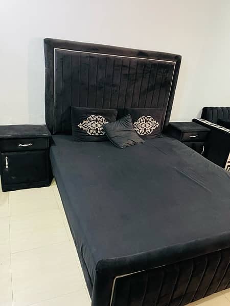 Bed side table / Mattress / bed set / double bed / Furniture 1