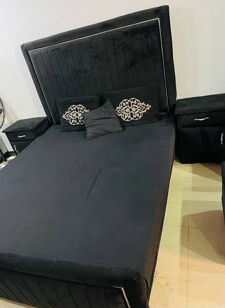 Bed side table / Mattress / bed set / double bed / Furniture 3