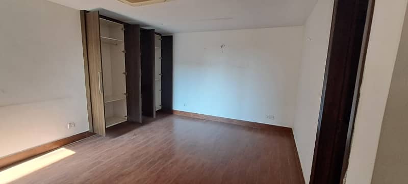 7000SQ. FT PLAZA FLOOR IS AVAILABLE FOR RENT IN MAIN BOULEVARD GULBERG 8