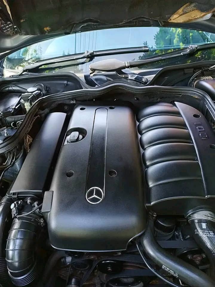 Mercedes E270-D 9