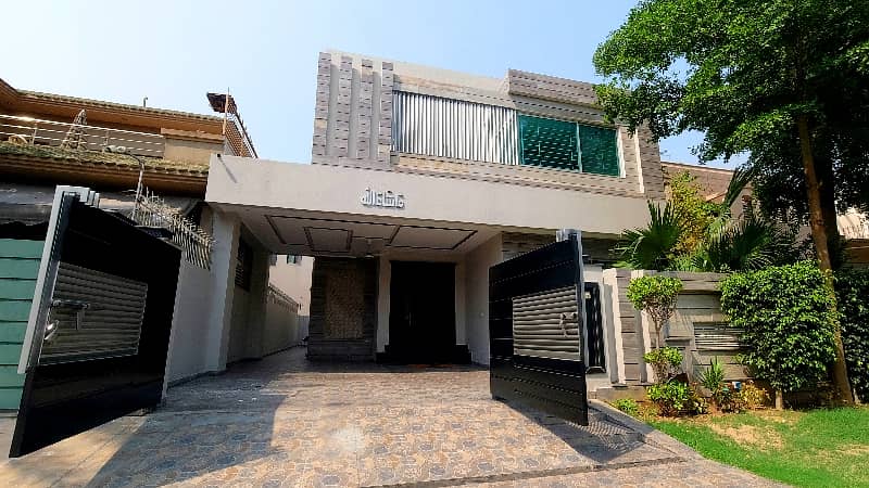Affordable Prime Location House Available For Sale In DHA Phase 5 Block D 3