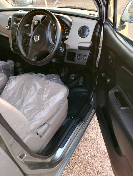 Suzuki Wagon R 2015 13