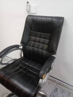 02 office chair for sell