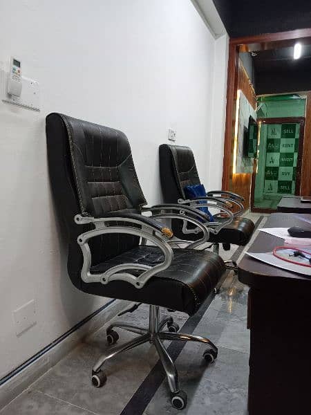 02 office chair for sell 4