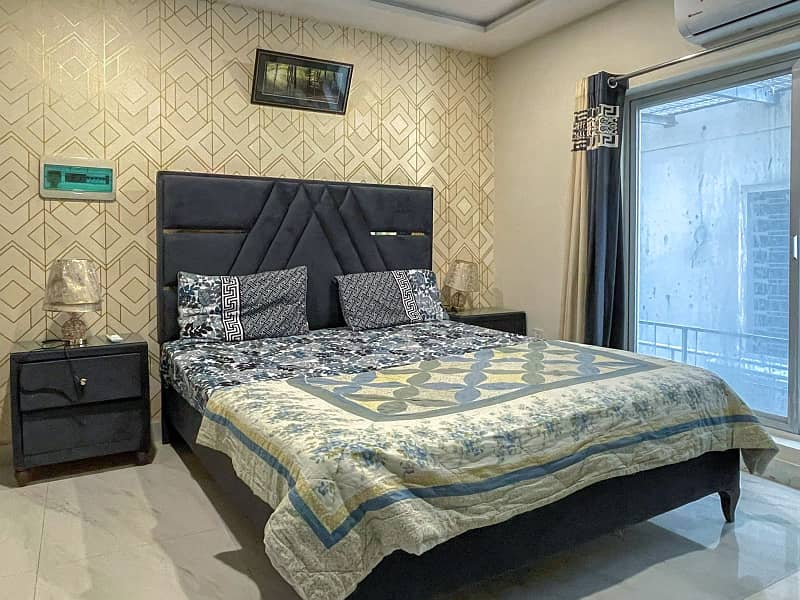 Flat available for rent in Iqbal block bahria town lahore 6