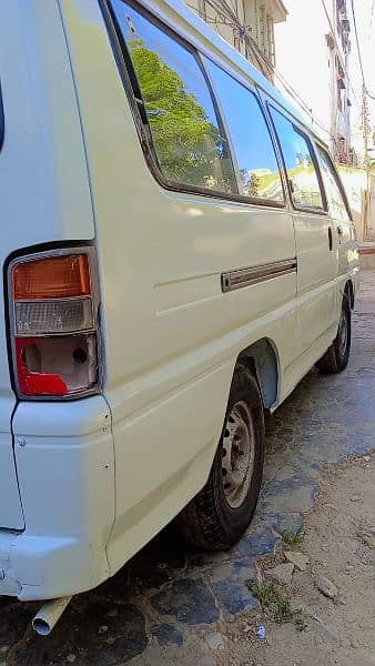 Mitsubishi hiace 7