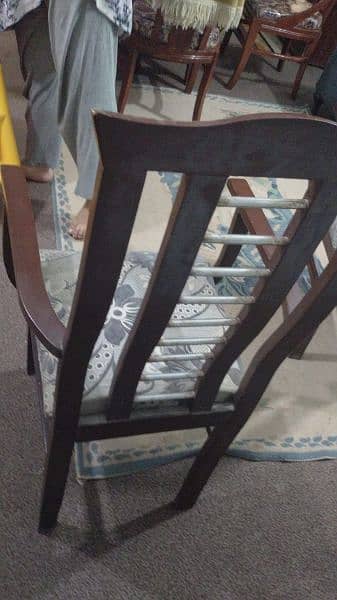 Wooden Chairs in Extream Good Condition 1