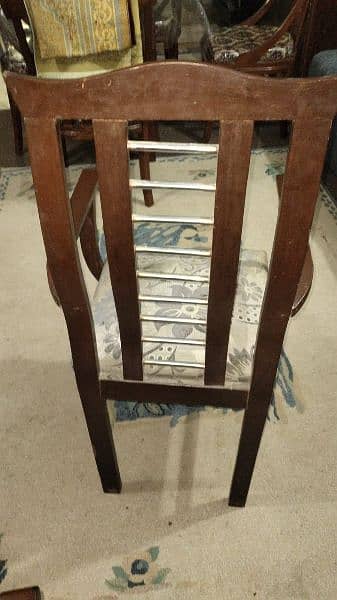Wooden Chairs in Extream Good Condition 4