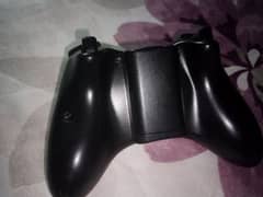 Xbox 360 with 2 controller and 7 games installed 0