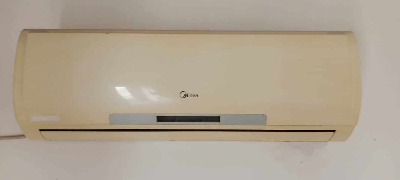 Midea Indoor AC Unit 1