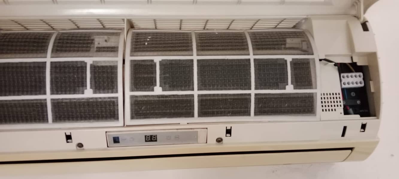 Midea Indoor AC Unit 2