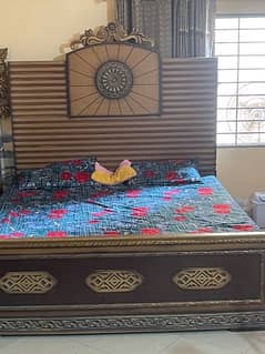 Selling my King Size Bed+Side Tables, Dressing Table, Crockery Almari