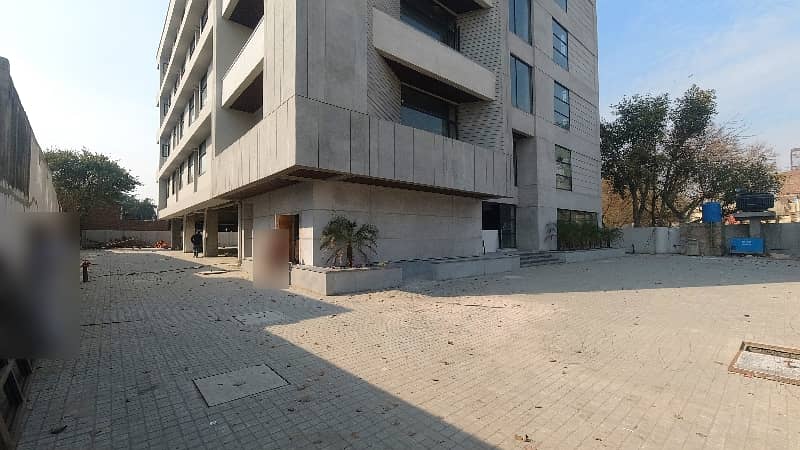 Stunning And Affordable Prime Location Office Available For Rent In Gulberg 3 2