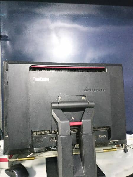 Lenovo ThinkCentre M90z builton PC For Sale 4
