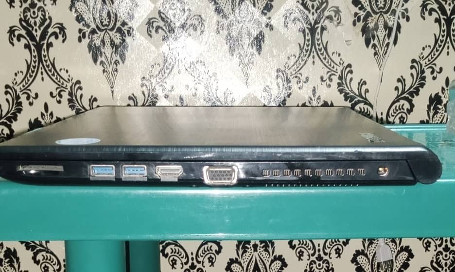 Toshiba Dynabook Satellite R35/M / Core i5-5300U 2.3 GHz 6