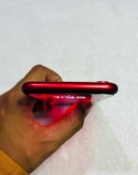 iPhone Xr(Product Red) Non PTA 4