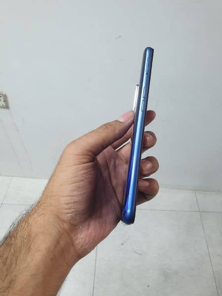 Realme 6 8/128 1