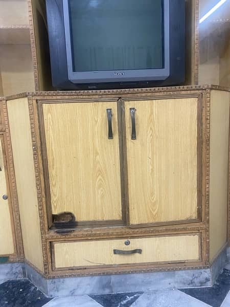 Tv cabinet with free sony tv 5