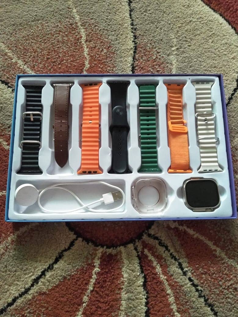 H18 Ultra 2 Watch with 7 straps for sale box pack 2