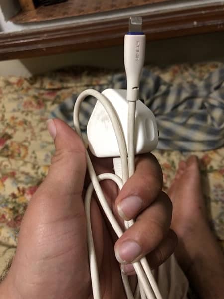 Iphone x genuine charger 1