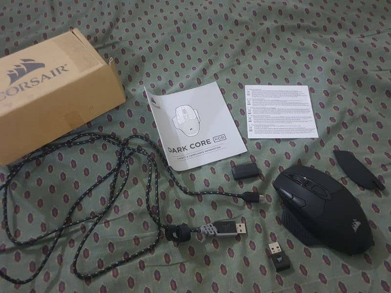 Corsair Dark Core RGB SE Wireless Gaming Mouse 6