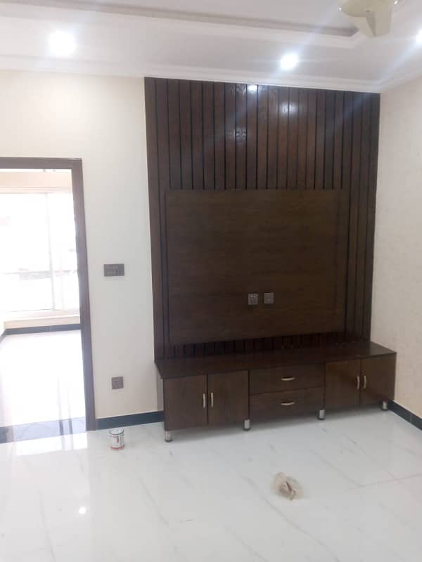 5 MARLA UPPER PORTION AVAILABLE FOR RENT IN DHA RAHBAR LAHORE 1