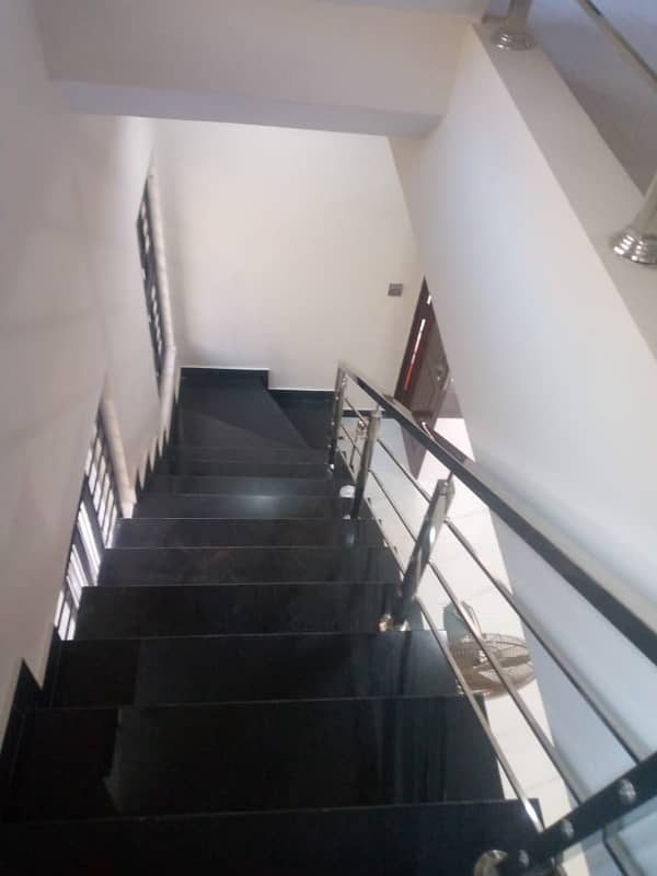 5 MARLA UPPER PORTION AVAILABLE FOR RENT IN DHA RAHBAR LAHORE 4