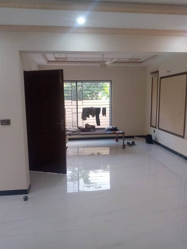 5 MARLA UPPER PORTION AVAILABLE FOR RENT IN DHA RAHBAR LAHORE 12