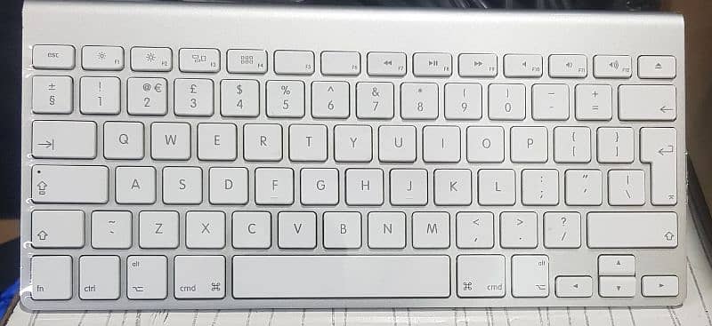 Apple Keyboard 1