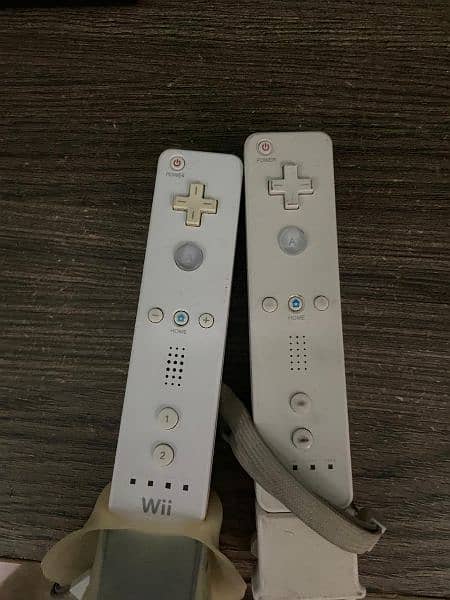 Wii PlayStation with 20 Games Installed 1