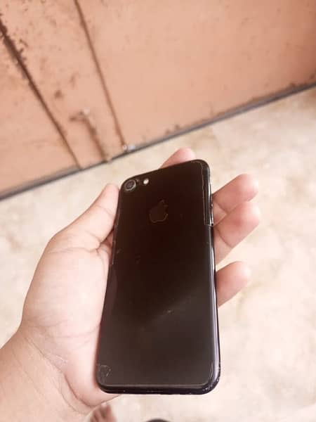 iPhone 7 128gb pta approved read add completely 1