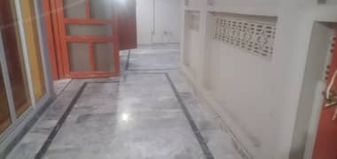 Prime Location Gulberg 10 Marla Upper Portion Up For rent 0